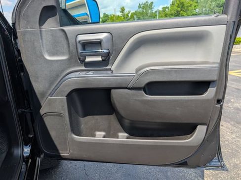 Used 2018 Chevrolet Silverado 1500 Custom w/ Custom Value Package AWD/4WD image 13