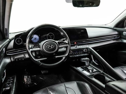 Used 2021 Hyundai Elantra Limited FWD image 5