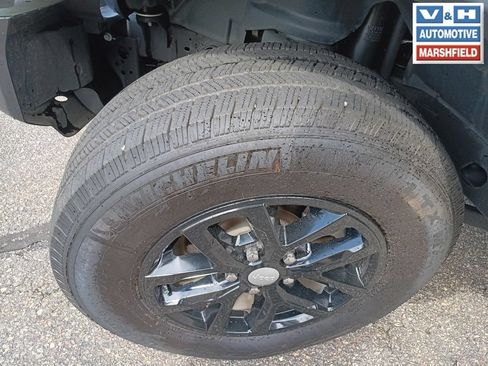 Used 2023 Jeep Wrangler Unlimited Sport AWD/4WD image 3