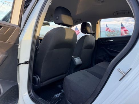 Used 2019 Volkswagen Jetta S image 21