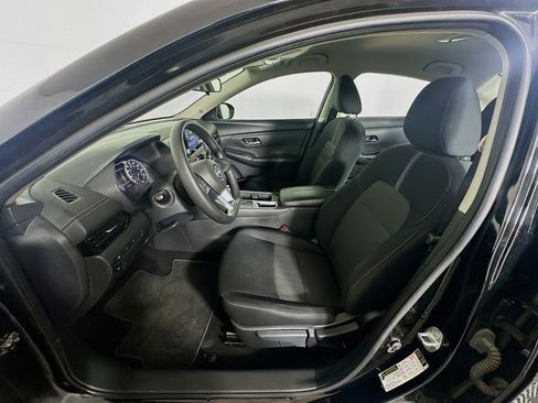 Used 2024 Nissan Sentra SV FWD image 13