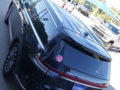 Used 2024 Lincoln Aviator Reserve image 11