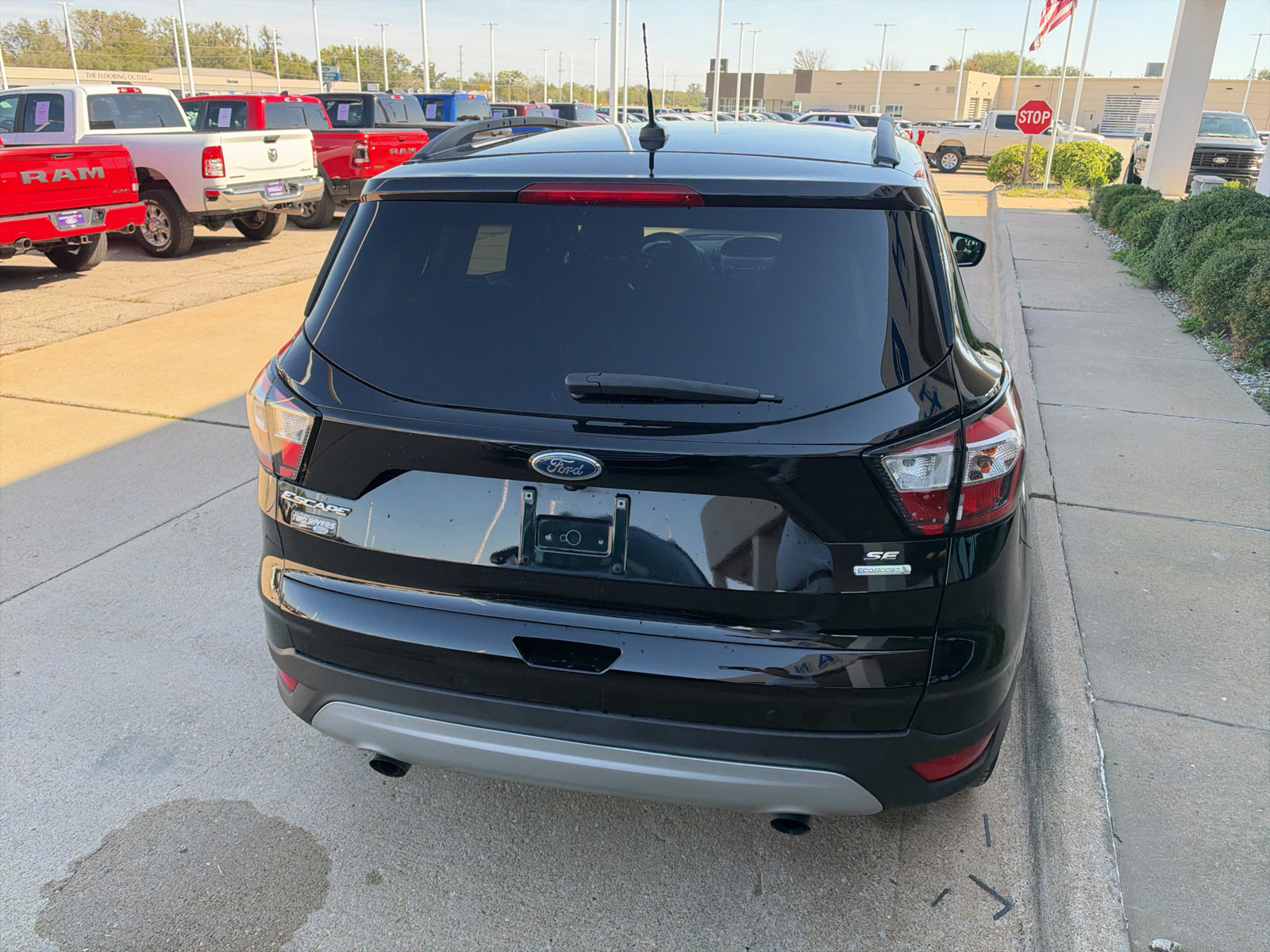 Used 2018 Ford Escape SE FWD image 7