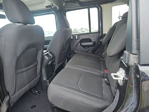 Used 2023 Jeep Wrangler Unlimited w/ Cold Weather Group AWD/4WD image 9