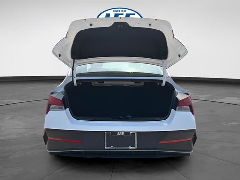 New 2026 Hyundai Elantra Sport FWD image 20