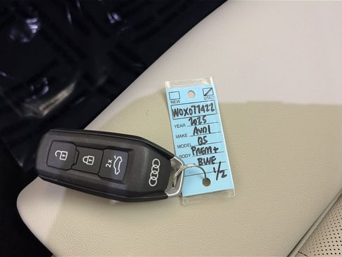 Used 2025 Audi Q5 Premium Plus w/ Premium Plus image 33