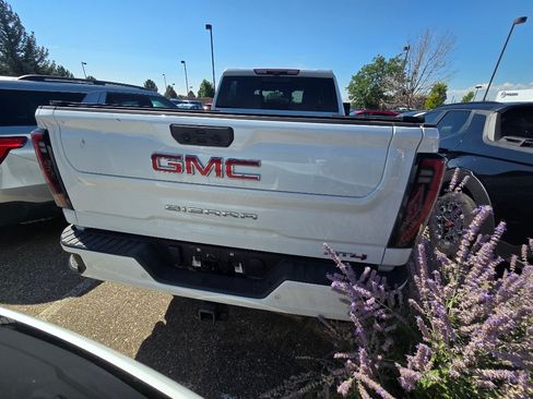 Used 2024 GMC Sierra 2500 AT4 w/ AT4 Premium Plus Package AWD/4WD image 3