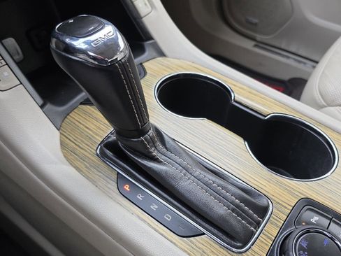 Used 2019 GMC Acadia Denali w/ Technology Package image 16