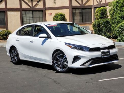 Certified 2023 Kia Forte LXS FWD image 2