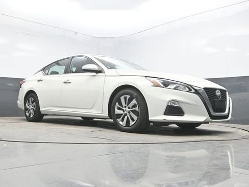 Used 2021 Nissan Altima 2.5 S FWD image 24