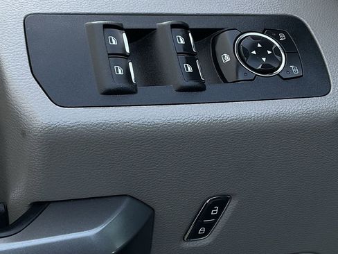 Used 2019 Ford F150 XLT image 16