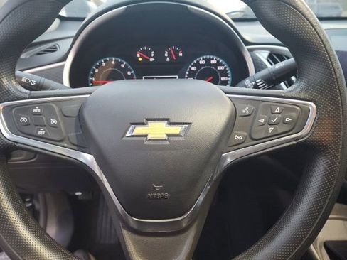 Used 2022 Chevrolet Malibu LS image 21