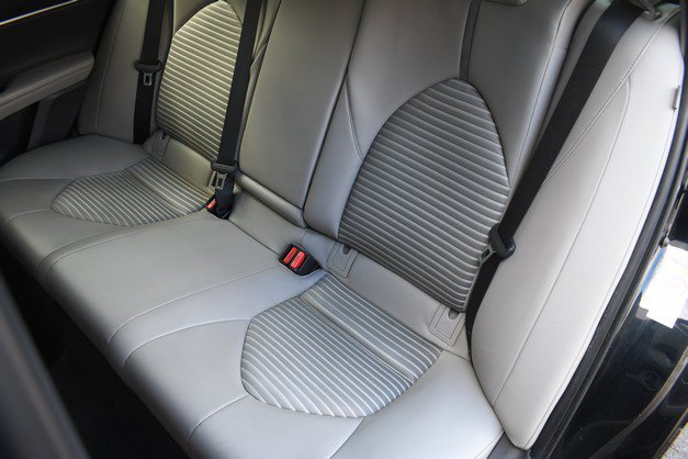 Certified 2018 Toyota Camry SE FWD image 22