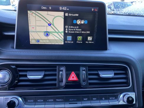 Used 2021 Genesis G70 2.0T w/ Elite Package image 11