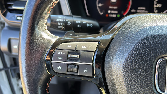 Used 2023 Honda Pilot TrailSport image 14