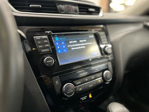 Used 2015 Nissan Rogue SV w/ SV Premium Package image 22