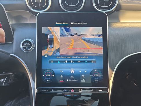 Used 2024 Mercedes-Benz GLC 300 4MATIC image 19