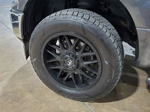 Used 2018 Ford F150 XLT RWD image 42