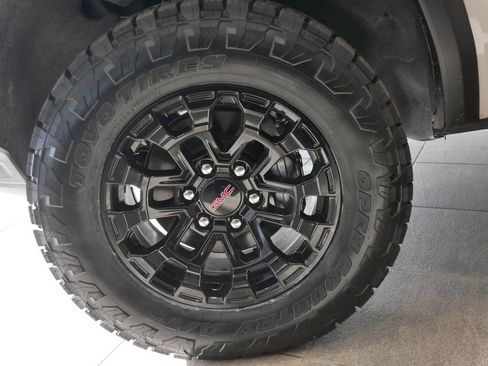 New 2026 GMC Canyon Elevation w/ Convenience Package image 7