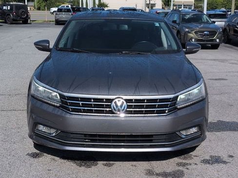 Used 2018 Volkswagen Passat 2.0T SE w/ SE Lighting Package FWD image 8