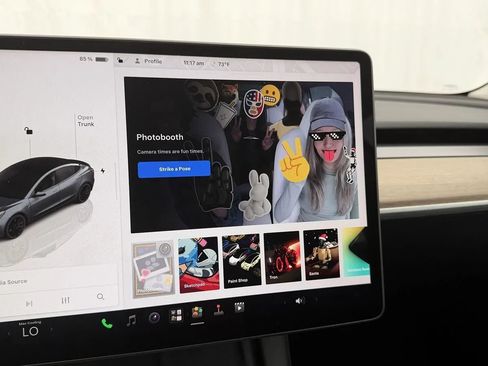 Used 2023 Tesla Model 3 Performance AWD/4WD image 25