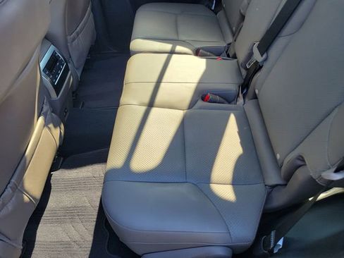 Used 2023 Lexus GX 460 Luxury image 9