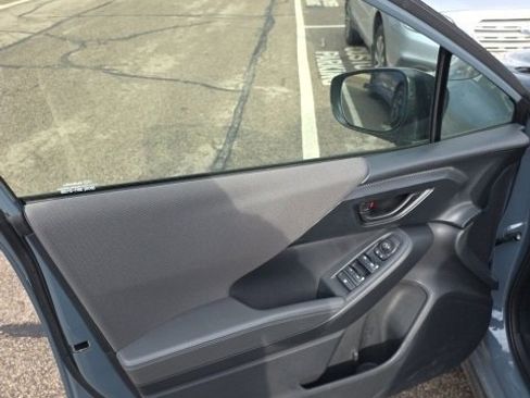 Used 2025 Subaru Crosstrek 2.0i Premium image 16