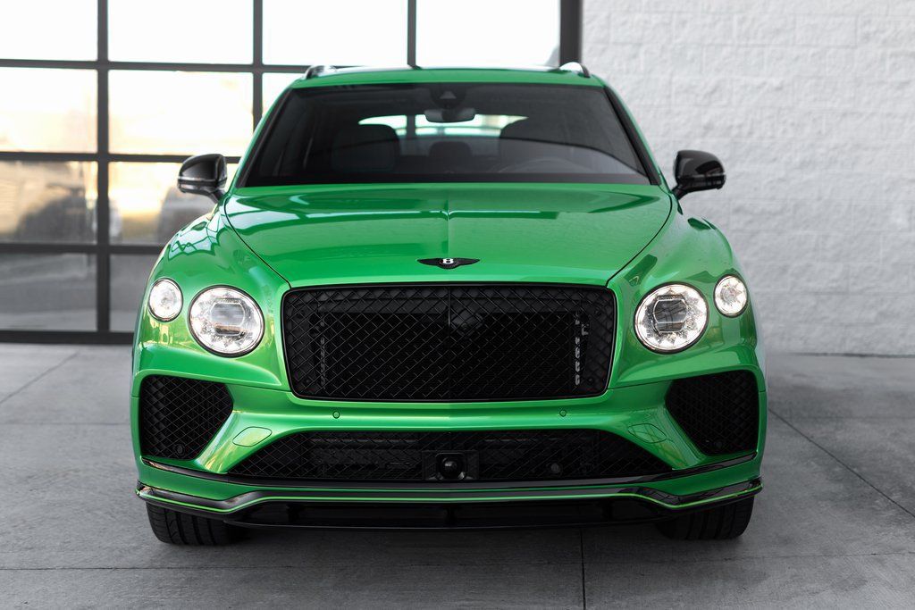 Used 2025 Bentley Bentayga AWD/4WD image 17