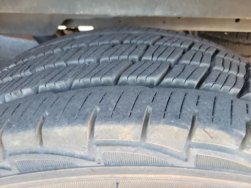 Used 2023 Ford Transit 250 Medium Roof image 19