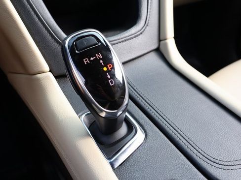 Used 2019 Cadillac XT5 Luxury image 25