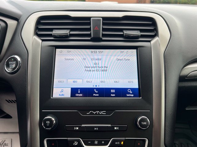 Used 2020 Ford Fusion SE FWD image 26