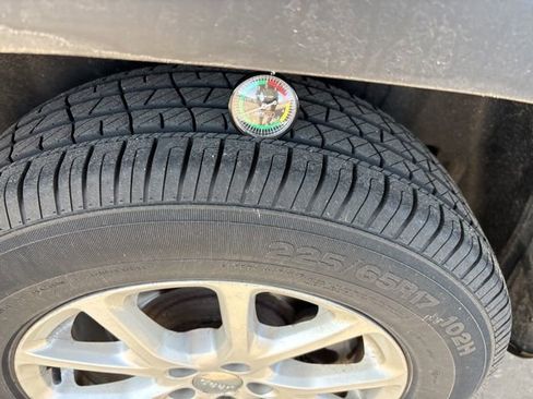 Used 2015 Jeep Cherokee Latitude w/ Cold Weather Group image 11