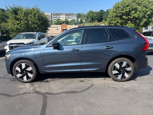 Certified 2024 Volvo XC60 T8 Plus w/ Climate Package AWD/4WD image 3