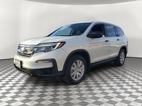 Used 2020 Honda Pilot LX image 3