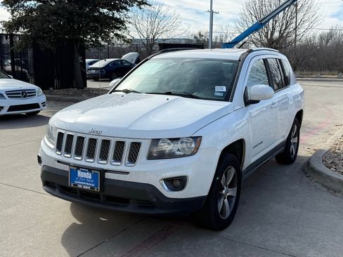 Used 2016 Jeep Compass High Altitude image 1