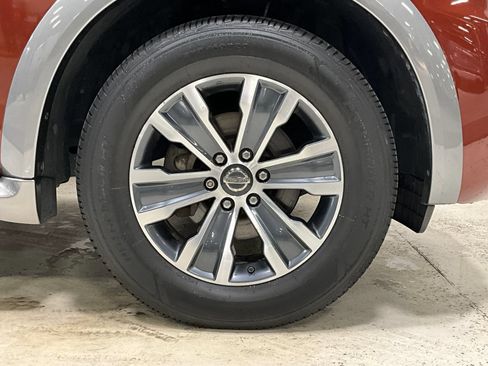 Used 2017 Nissan Armada SL w/ Moonroof Package AWD/4WD image 12