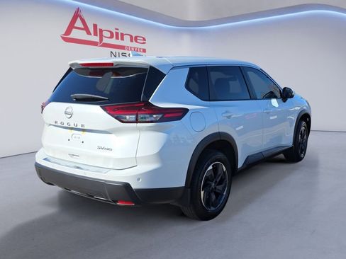 Certified 2024 Nissan Rogue SV image 5