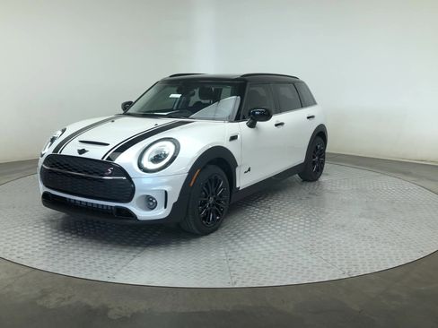Certified 2024 MINI Cooper Clubman S image 4