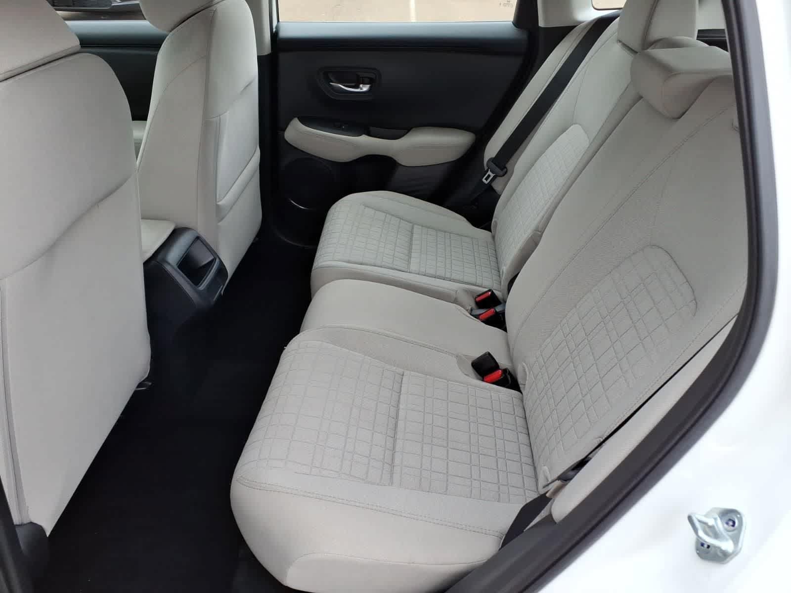 Used 2025 Honda HR-V LX image 8