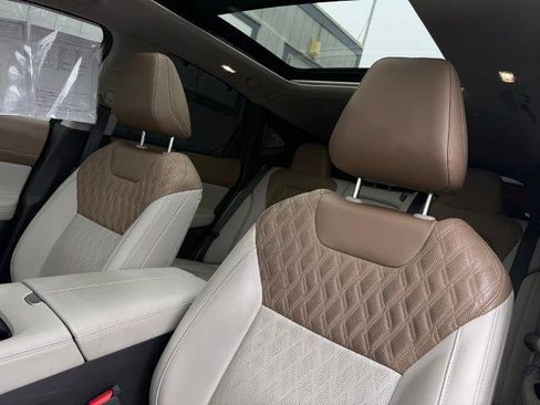 Certified 2025 Nissan Murano Platinum w/ Cargo Package image 16