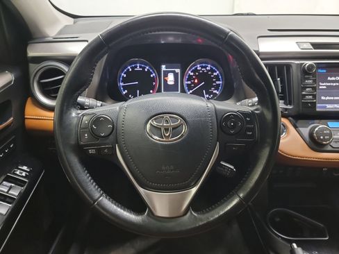 Used 2018 Toyota RAV4 Limited image 26