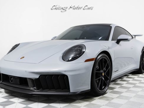 Used 2026 Porsche 911 GTS image 5