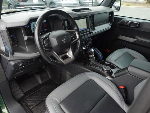 Used 2022 Ford Bronco Black Diamond AWD/4WD image 12