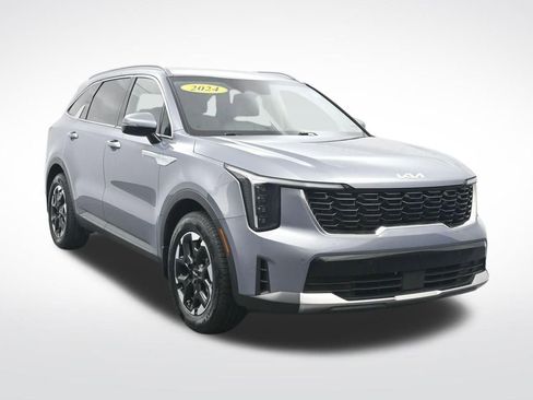 Used 2024 Kia Sorento S FWD image 3