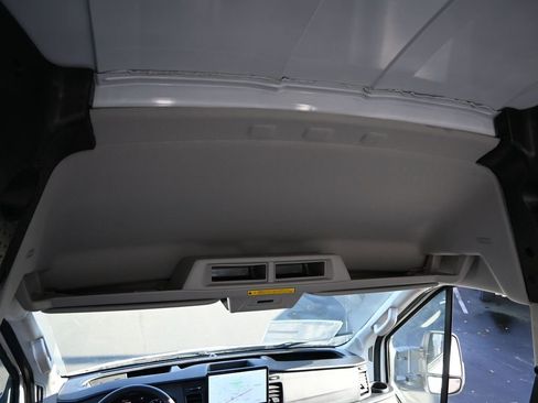 New 2023 Ford E-Transit 148 High Roof Extended image 26