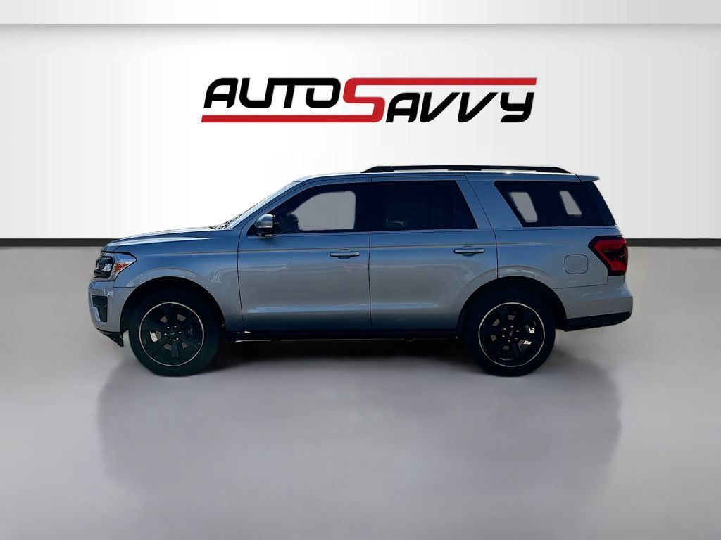 Used 2024 Ford Expedition Limited RWD image 4