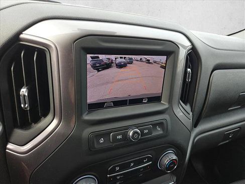 Used 2024 Chevrolet Silverado 1500 Custom image 17