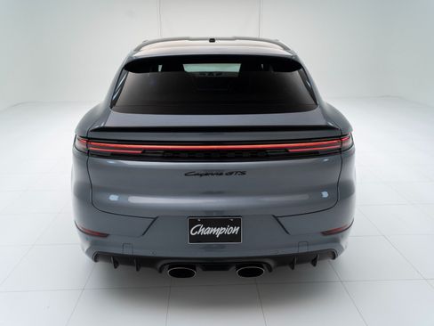 Certified 2026 Porsche Cayenne GTS AWD/4WD image 10