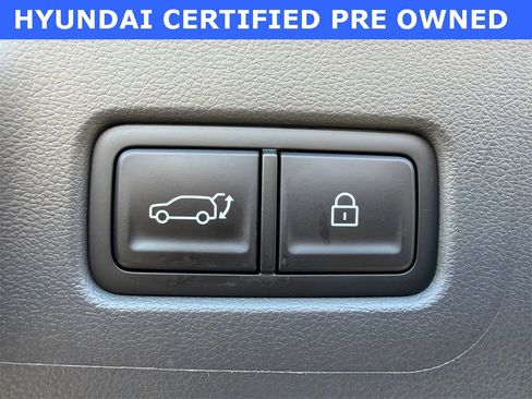 Used 2025 Hyundai Santa Fe SE w/ Tow & Go Package image 19