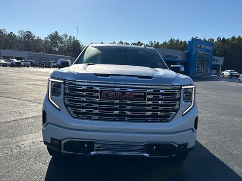 Used 2024 GMC Sierra 1500 Denali image 8